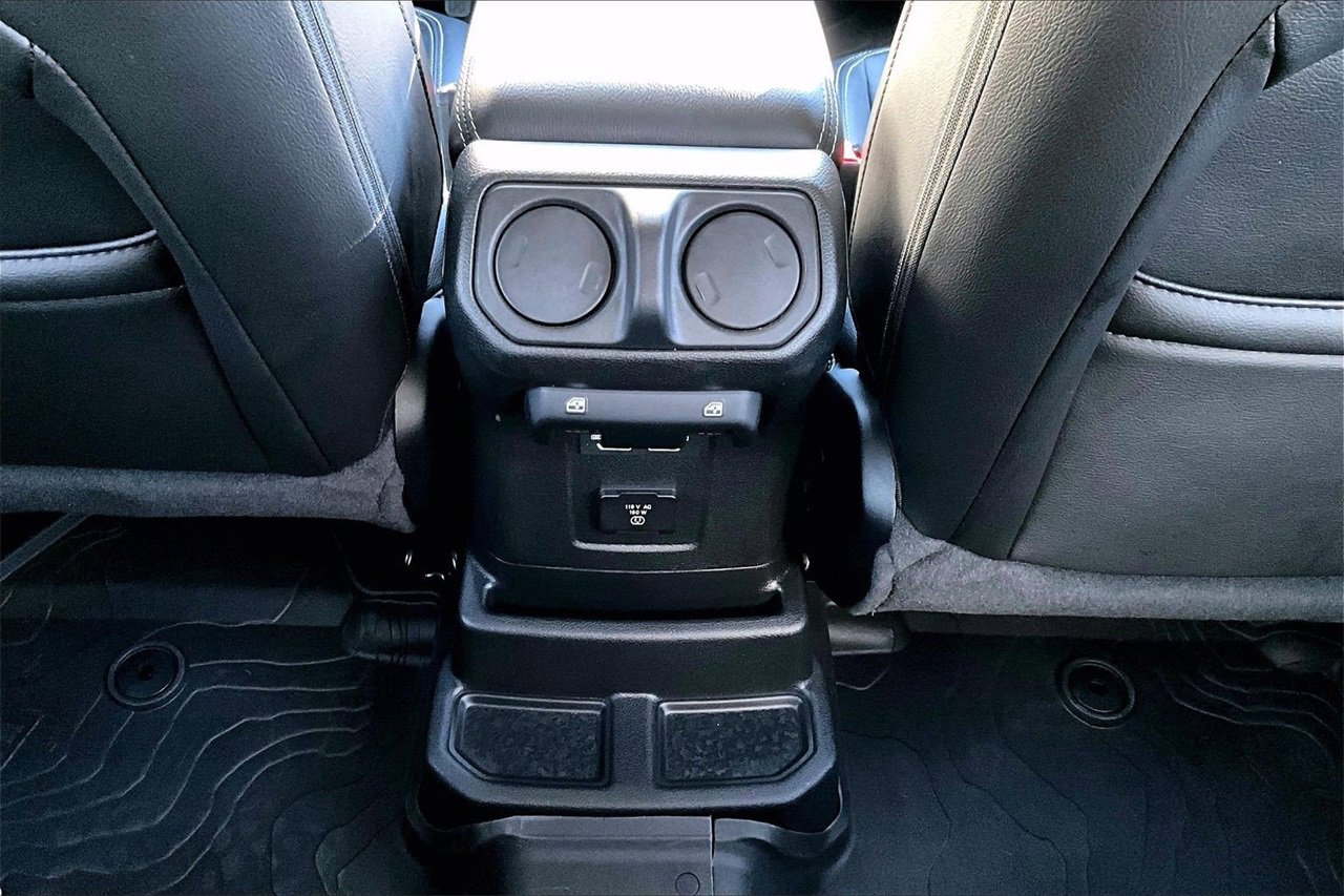 Certified 2023 Jeep Wrangler Sahara w/ Cold Weather Group image 16