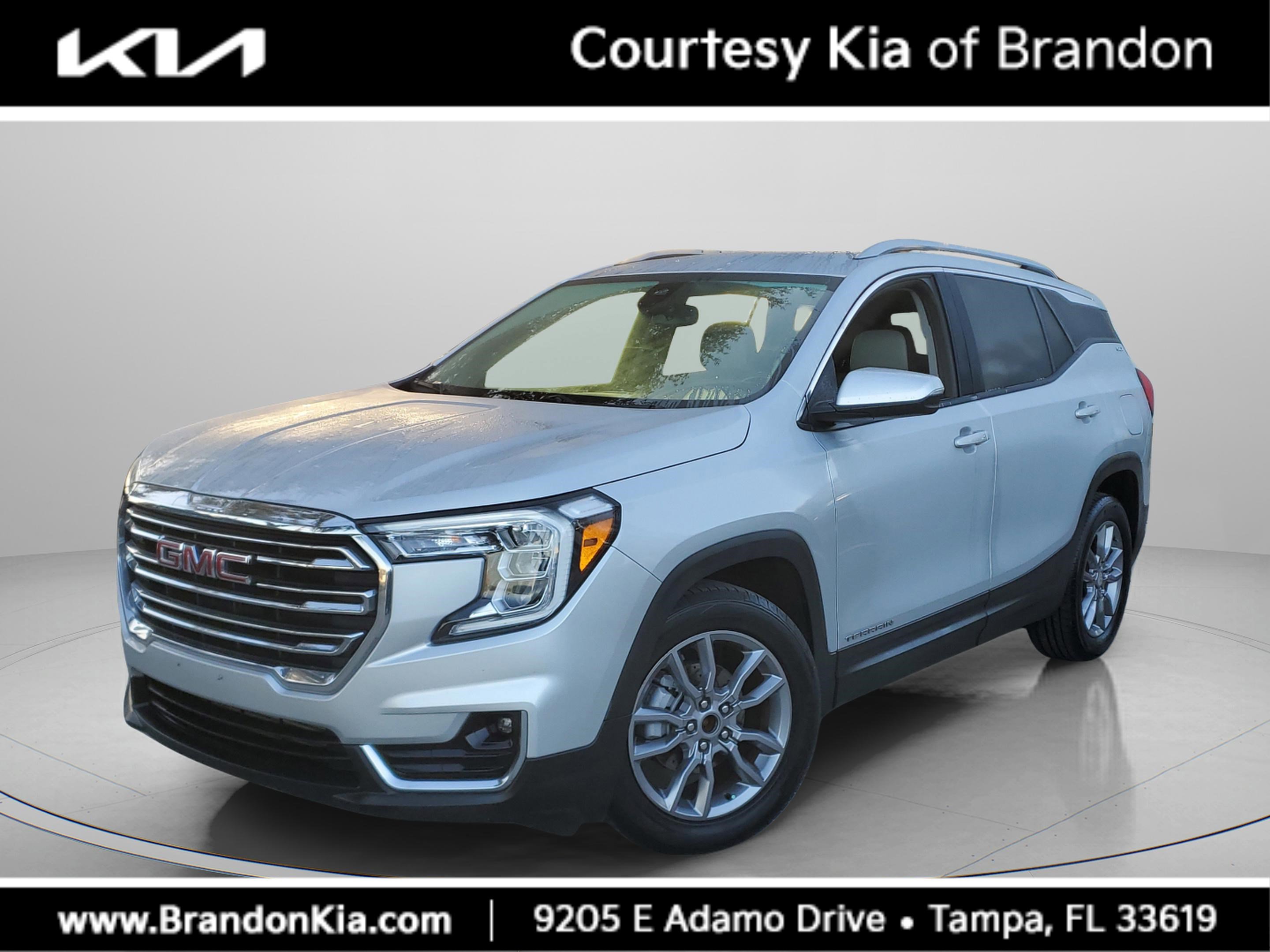 Used 2022 GMC Terrain SLT image 1