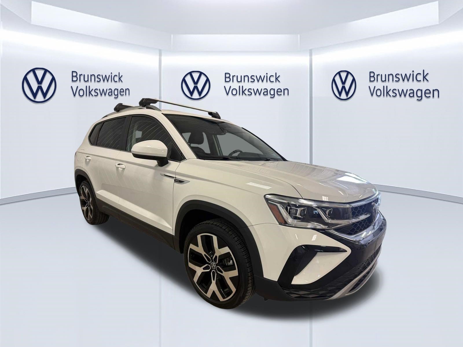 Used 2023 Volkswagen Taos SEL AWD/4WD image 10