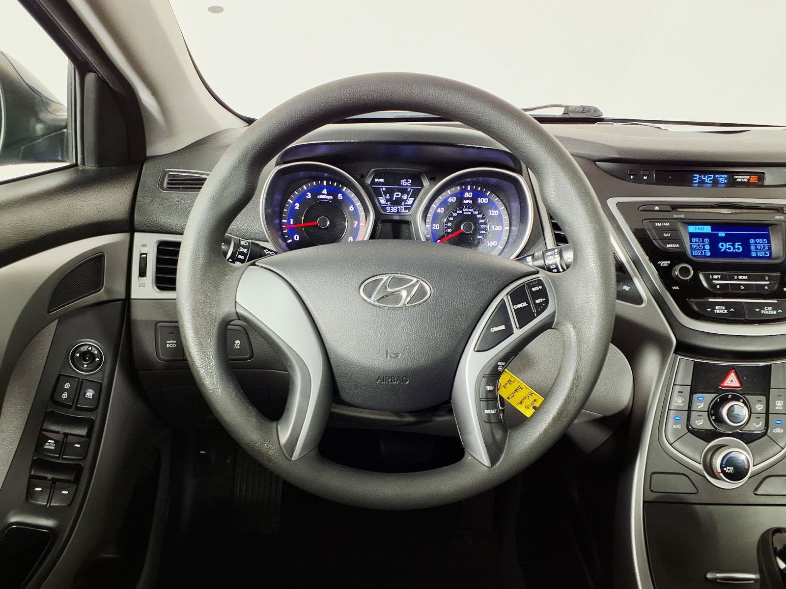 Used 2015 Hyundai Elantra SE FWD image 15