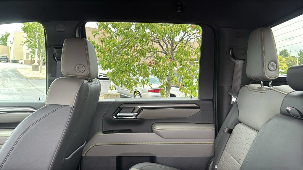 Used 2026 Chevrolet Silverado 2500 ZR2 AWD/4WD image 35