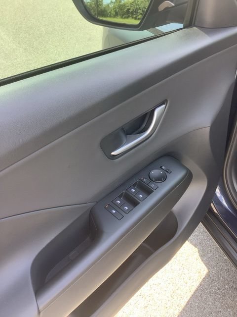 Used 2026 Hyundai Kona SEL Premium FWD image 18