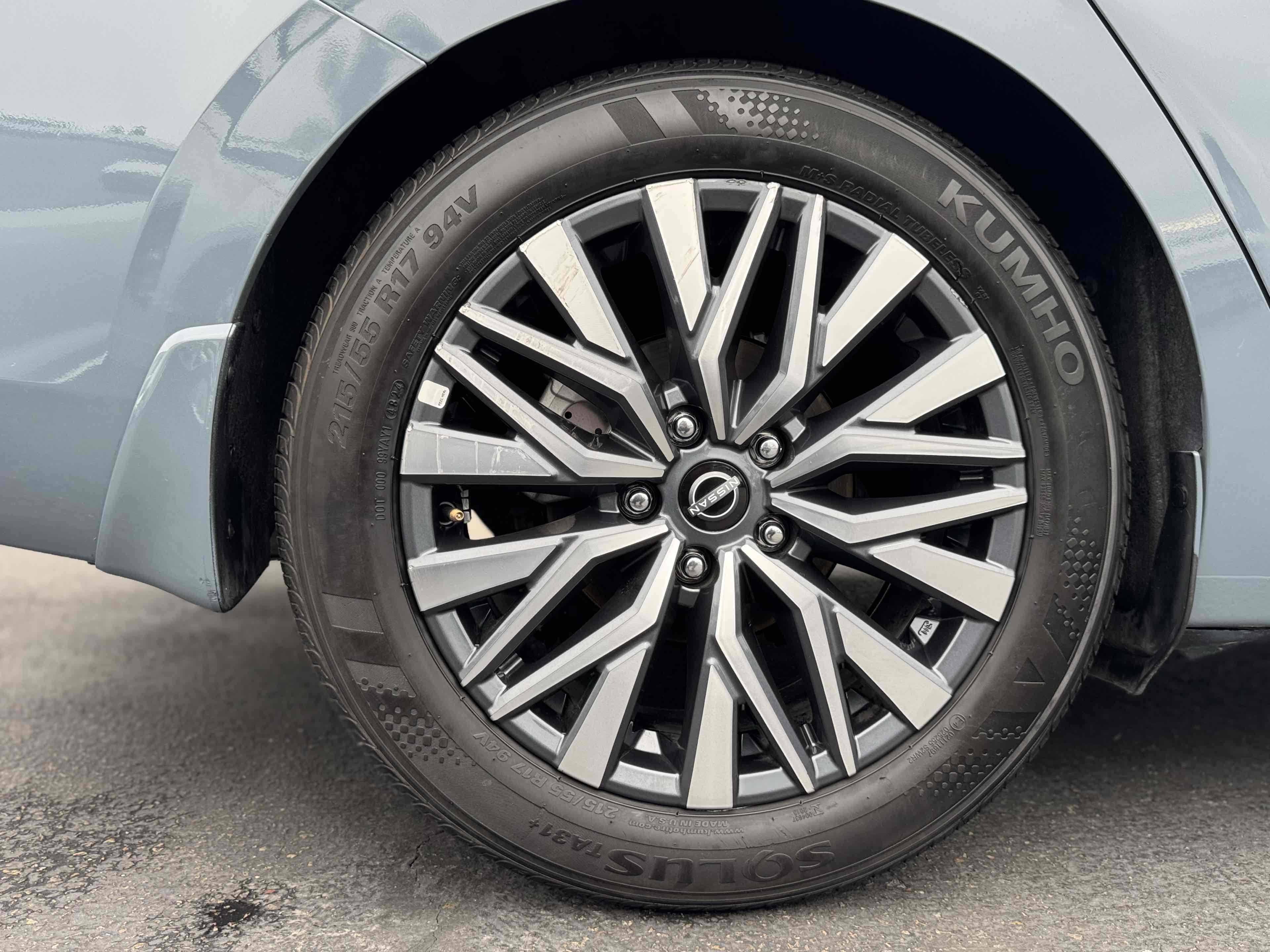 Used 2024 Nissan Sentra SV FWD image 38