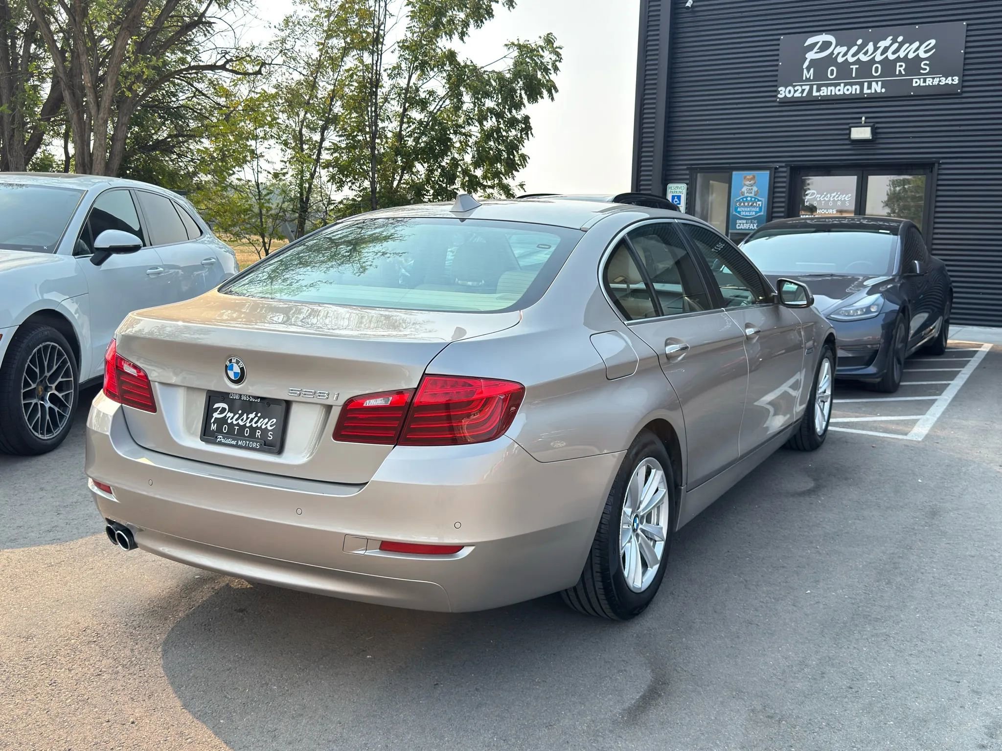 Used 2014 BMW 528i Sedan RWD image 4