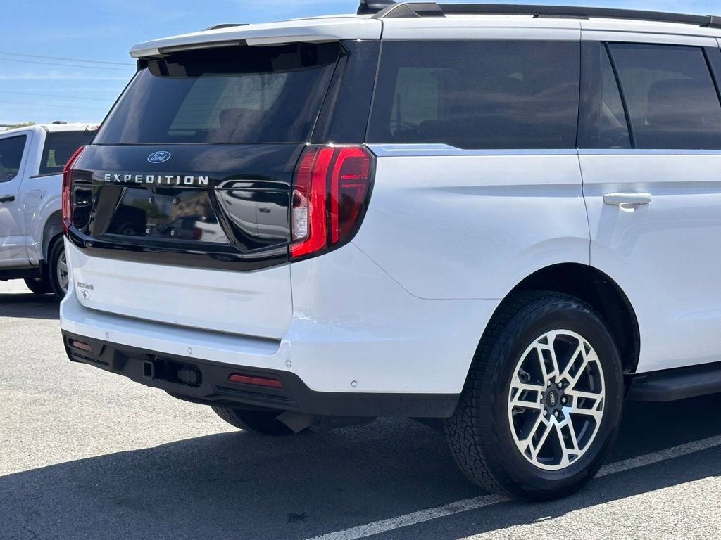 Used 2025 Ford Expedition Active AWD/4WD image 47