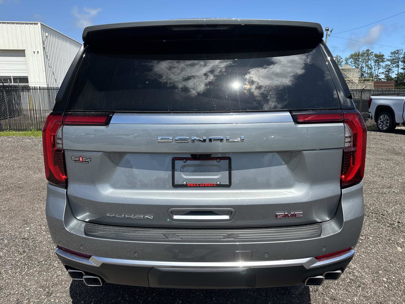 New 2026 GMC Yukon Denali w/ Denali Reserve Package AWD/4WD image 4