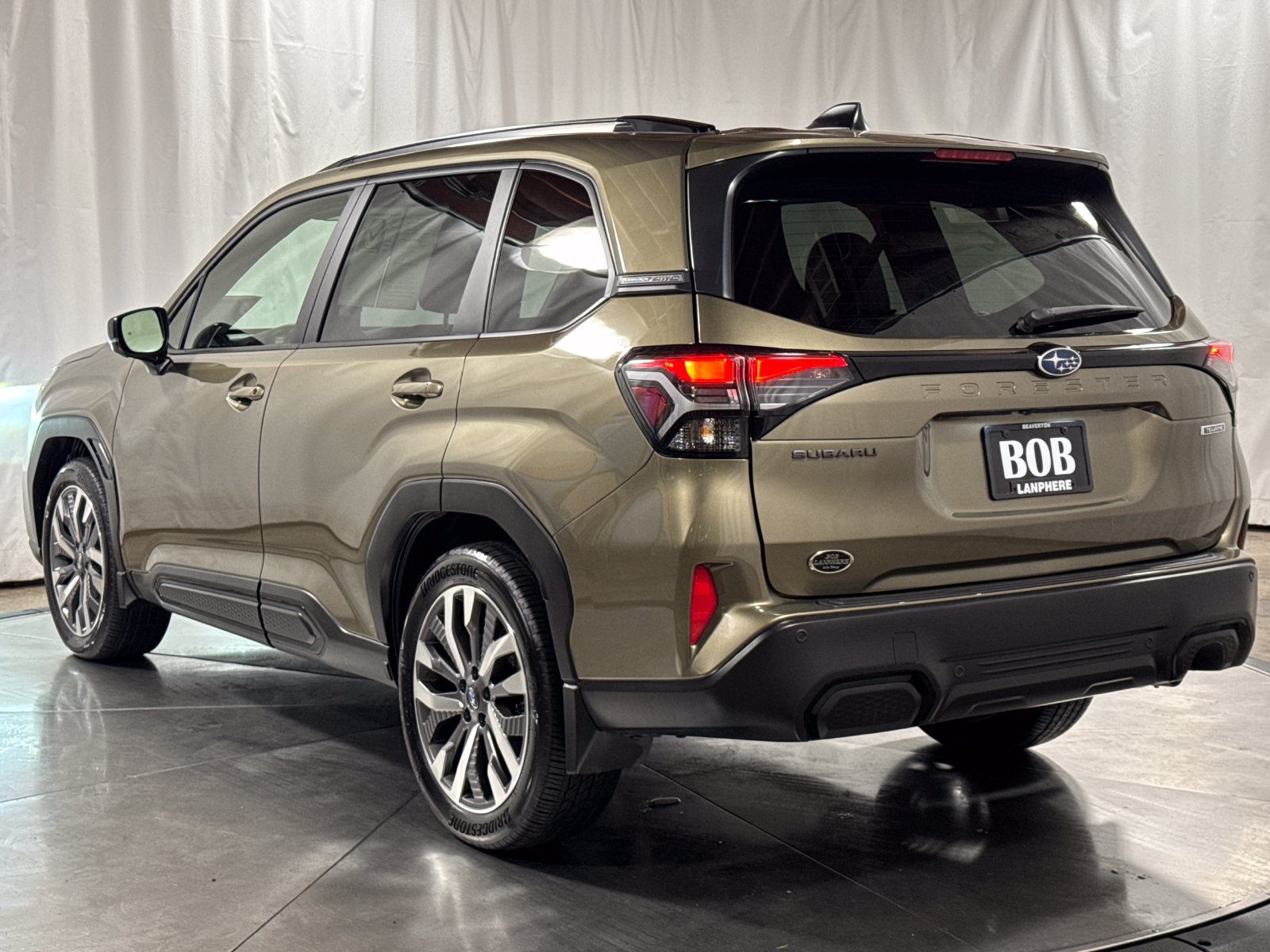 Used 2025 Subaru Forester Touring w/ Popular Package - Touring AWD/4WD image 9