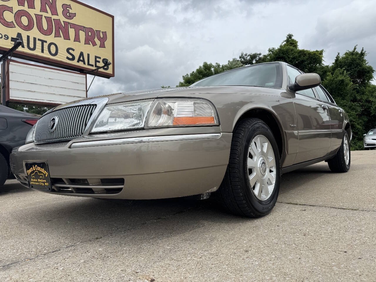 Used 2003 Mercury Grand Marquis LS RWD image 1