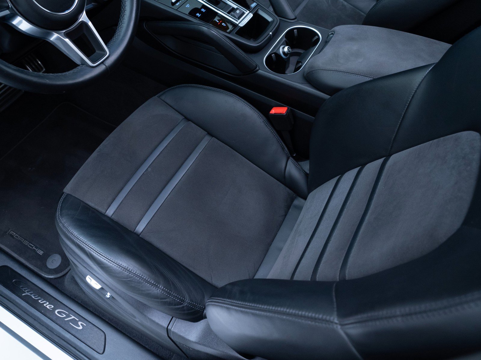 Certified 2021 Porsche Cayenne GTS image 16