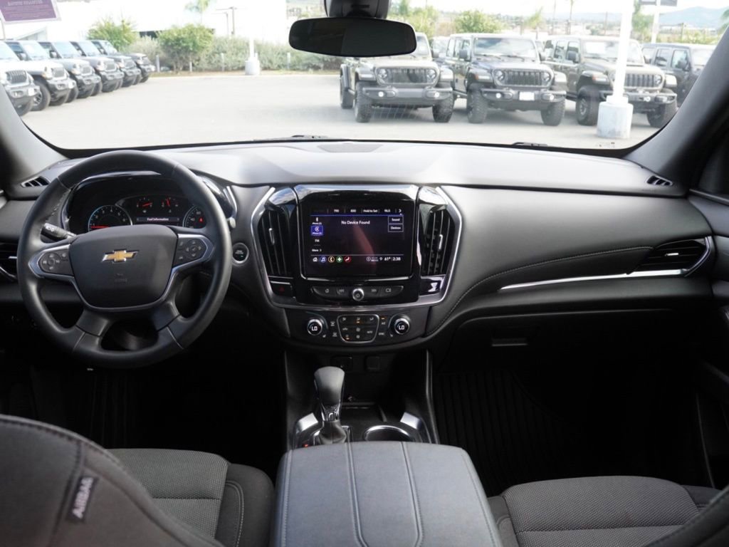 Used 2023 Chevrolet Traverse LT image 19