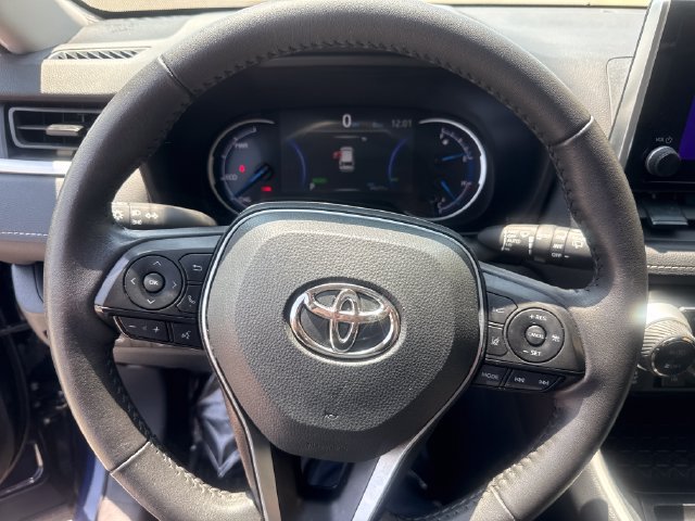 Used 2024 Toyota RAV4 XLE w/ Convenience Package AWD/4WD image 11