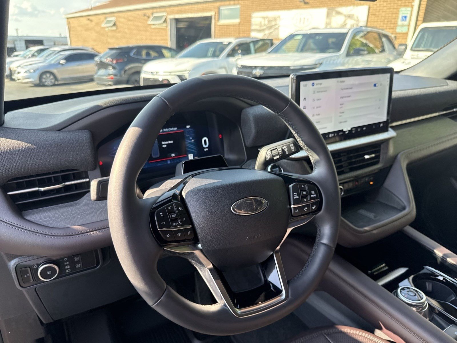Used 2025 Ford Explorer Platinum w/ Ultimate Package AWD/4WD image 15