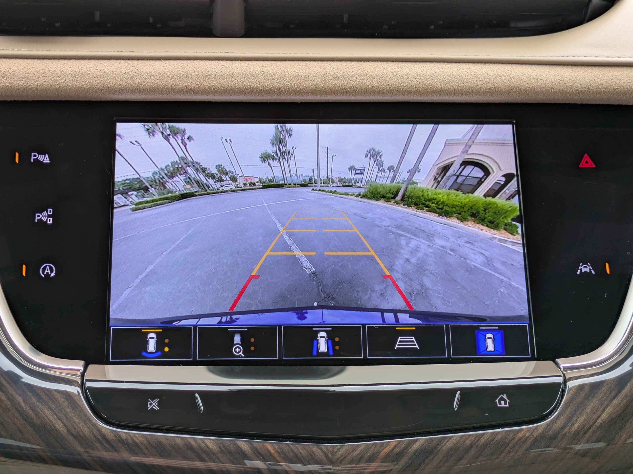 Certified 2025 Cadillac XT6 Premium Luxury w/ Platinum Package image 29