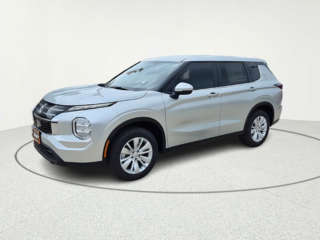 New 2026 Mitsubishi Outlander ES image 2