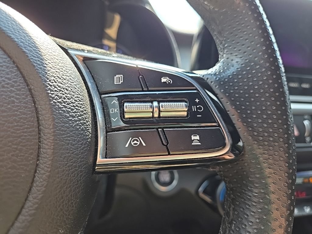 Certified 2023 Kia Forte GT-Line w/ GT-Line Premium Package FWD image 18