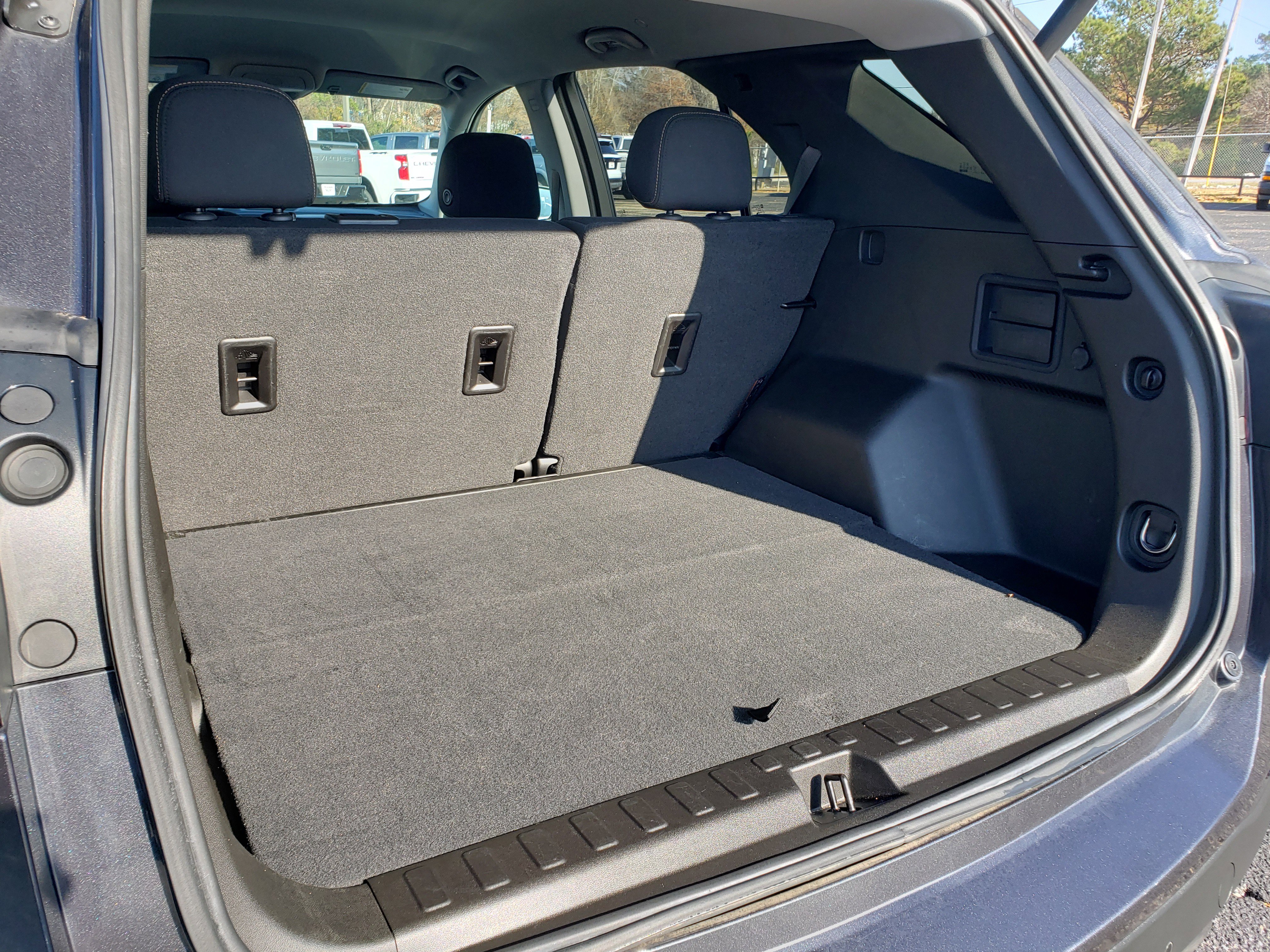 Used 2022 Chevrolet Equinox LT w/ Driver Convenience Package image 10