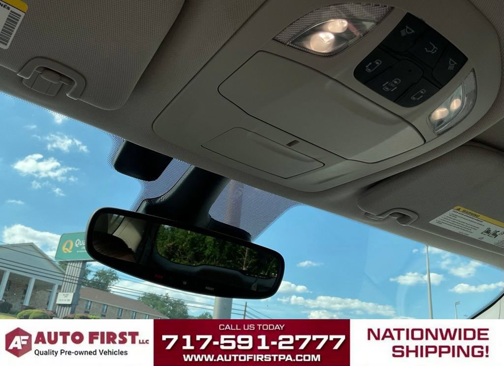 Used 2019 Chrysler Pacifica Touring-L w/ Advanced Safetytec Group FWD image 22