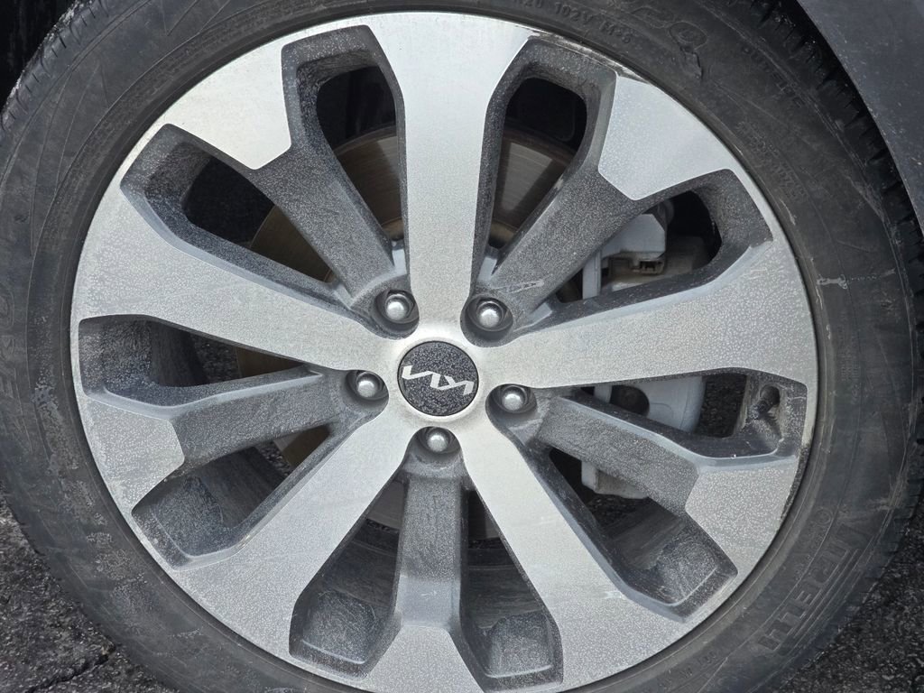 Used 2022 Kia Telluride S image 11