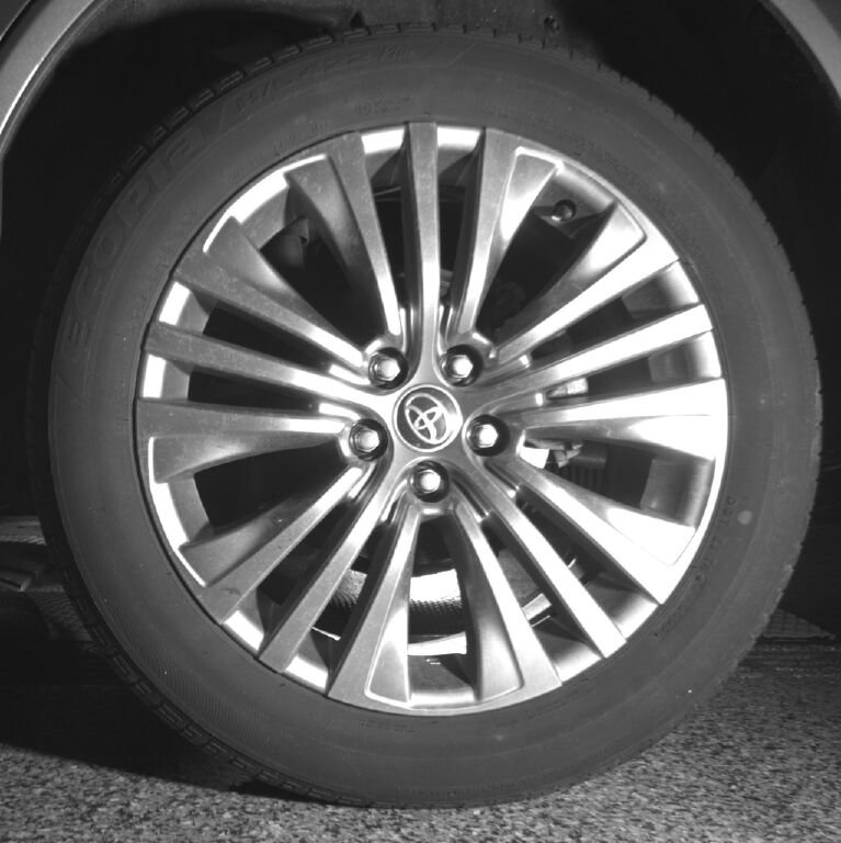 Used 2023 Toyota Venza XLE image 17