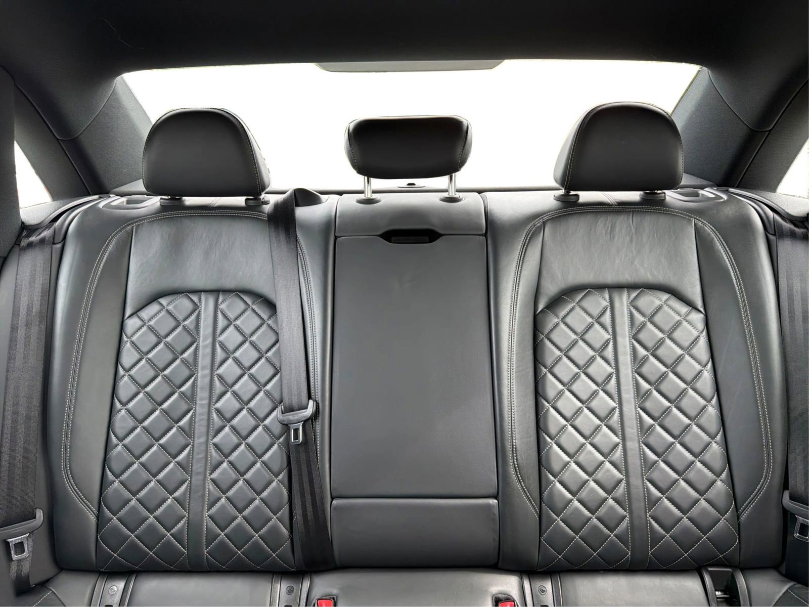 Used 2019 Audi S4 Prestige w/ Prestige Package image 15