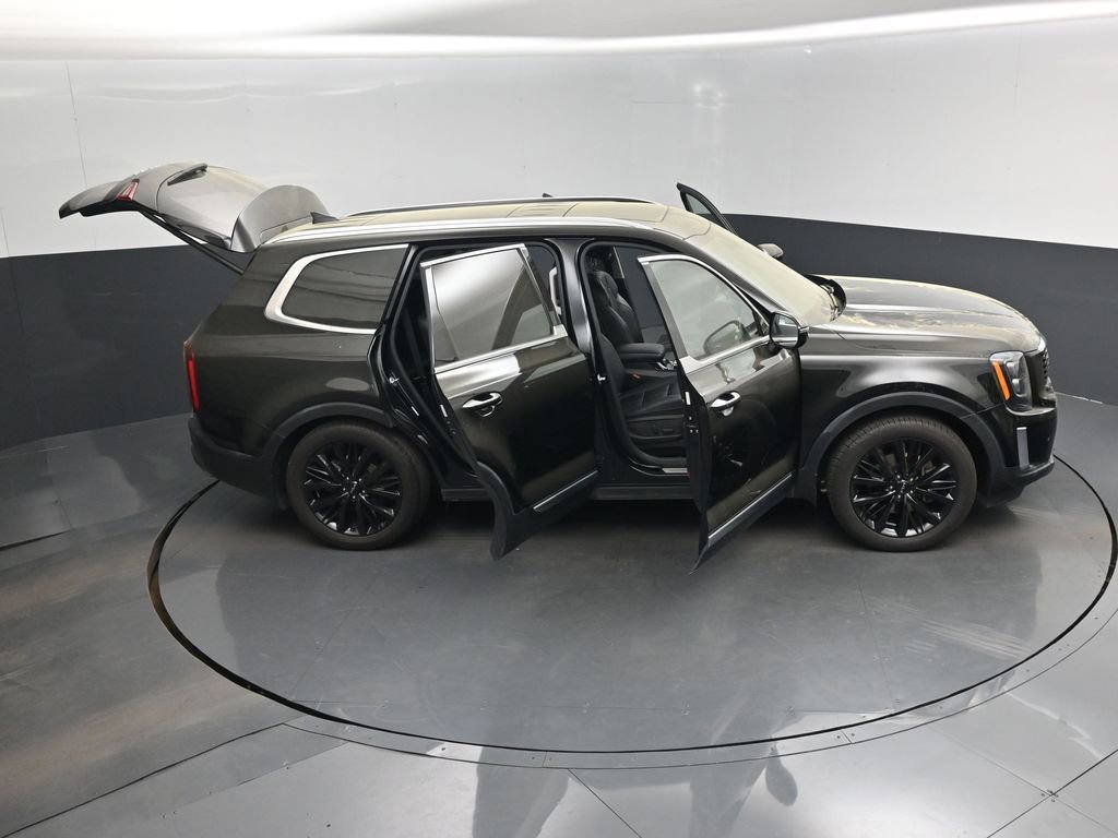 Used 2022 Kia Telluride SX w/ Towing Package image 18