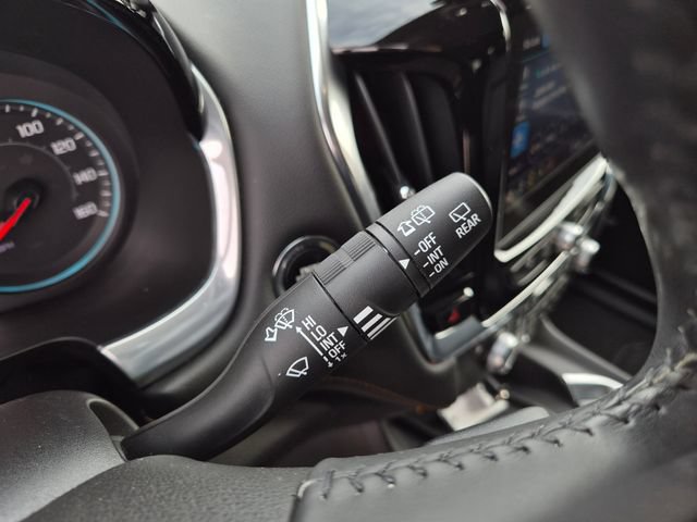 Used 2021 Chevrolet Traverse Premier FWD image 26