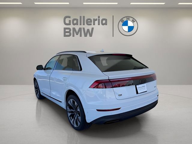 Used 2025 Audi Q8 Premium image 10