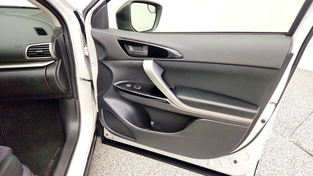 Used 2019 Mitsubishi Eclipse Cross AWD image 25