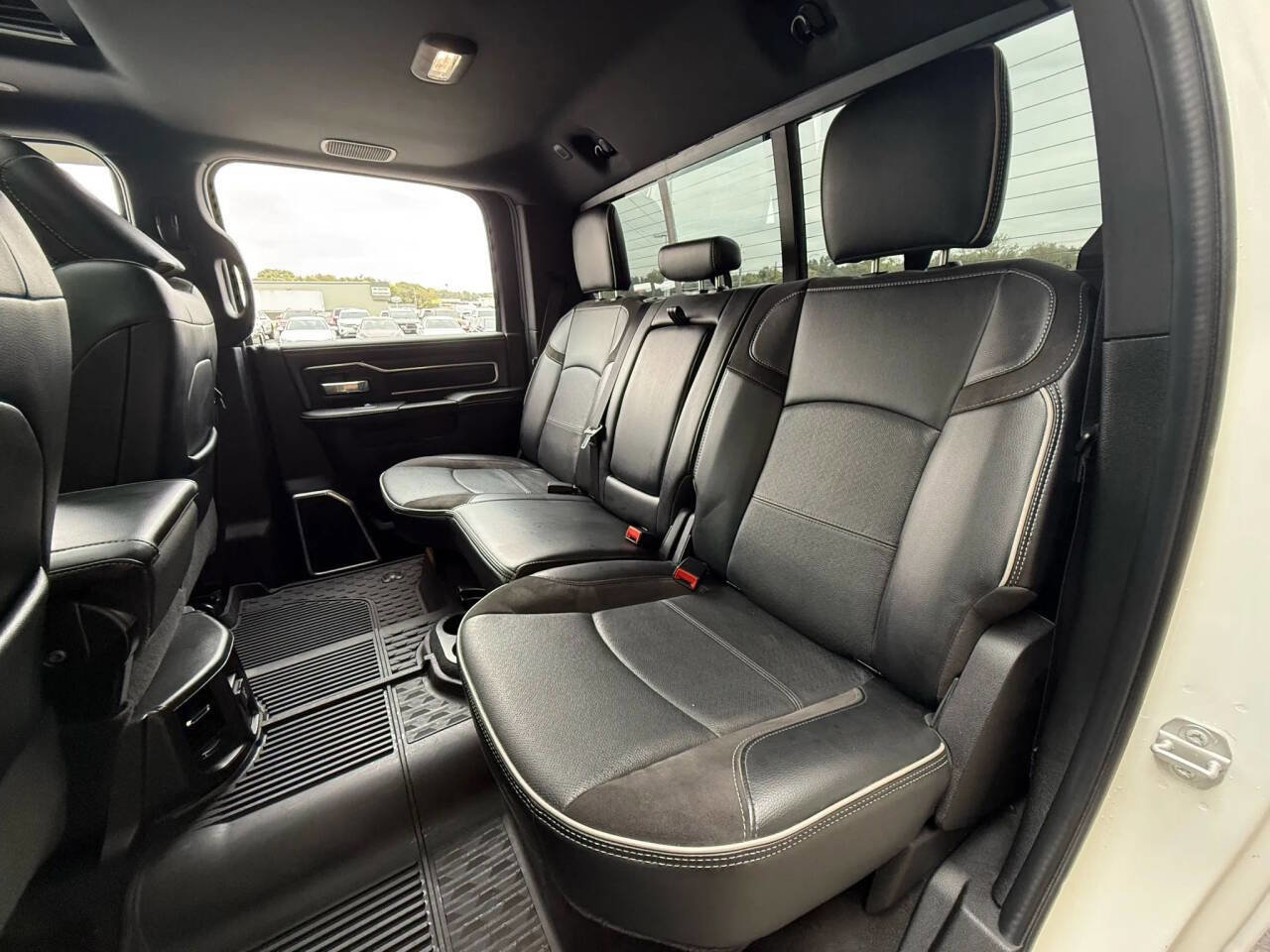 Used 2024 RAM 3500 Laramie w/ Night Edition image 39