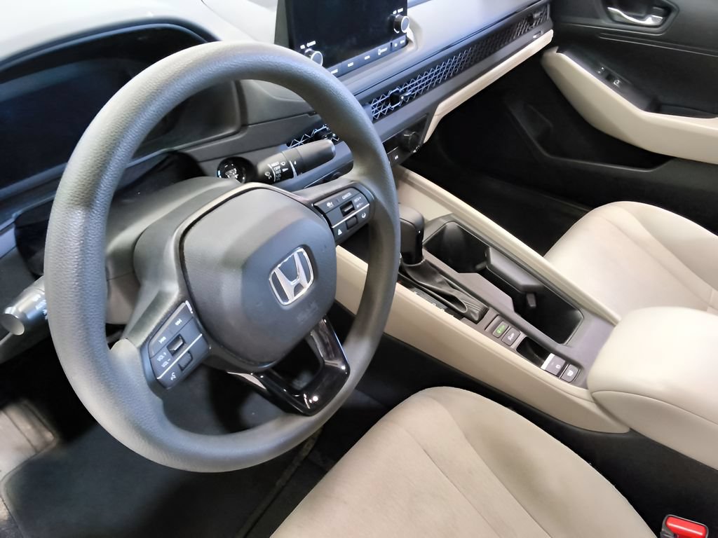 Used 2023 Honda Accord LX image 10