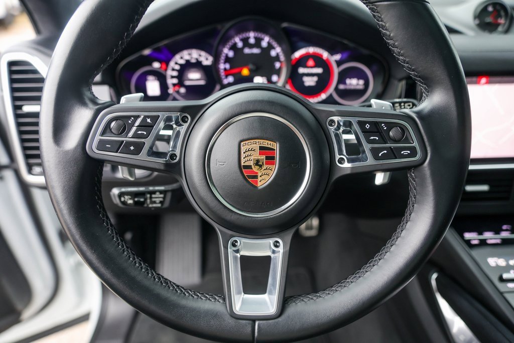 Used 2020 Porsche Cayenne Turbo w/ Assistance Package image 12