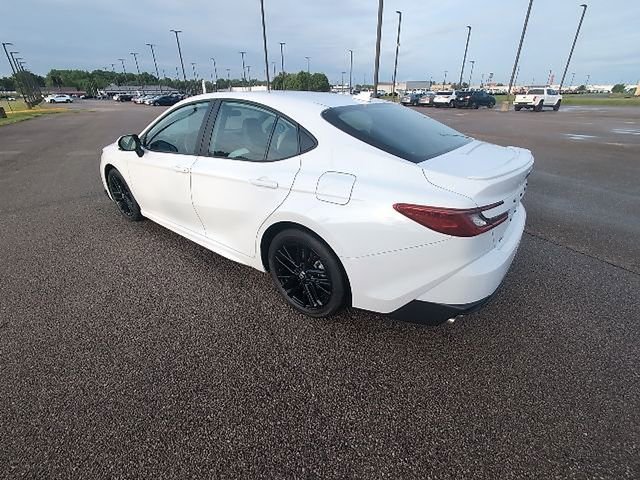 Used 2025 Toyota Camry SE FWD image 6