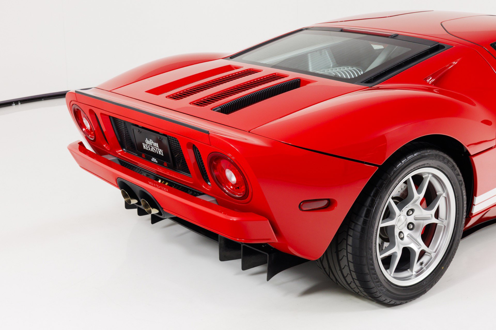 Used 2006 Ford GT RWD image 83