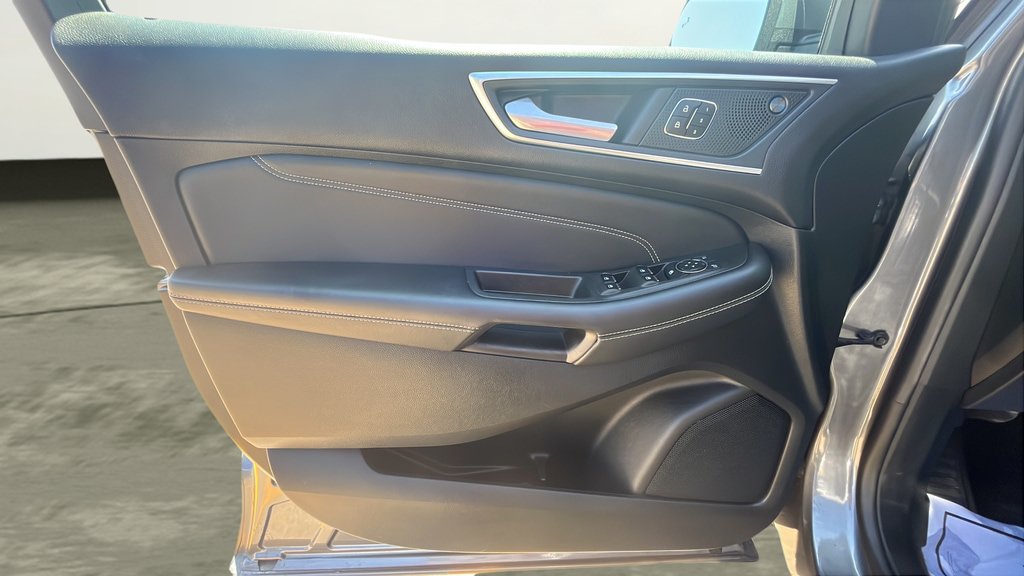 Used 2024 Ford Edge Titanium AWD/4WD image 15