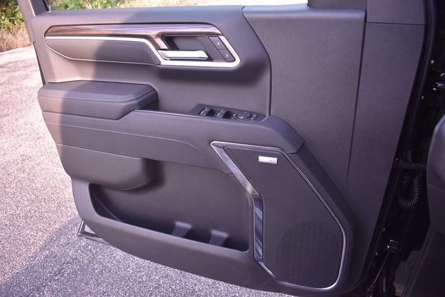 New 2026 Chevrolet Silverado 1500 LT Trail Boss w/ Dark Appearance Package AWD/4WD image 34
