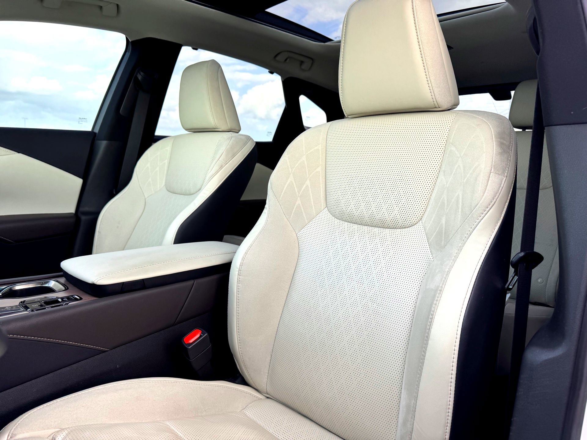 Used 2023 Lexus RX 350 FWD w/ Cold Area Package image 14