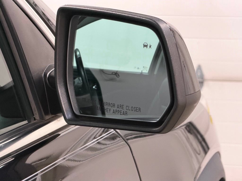 Certified 2017 GMC Acadia SLT AWD/4WD image 9