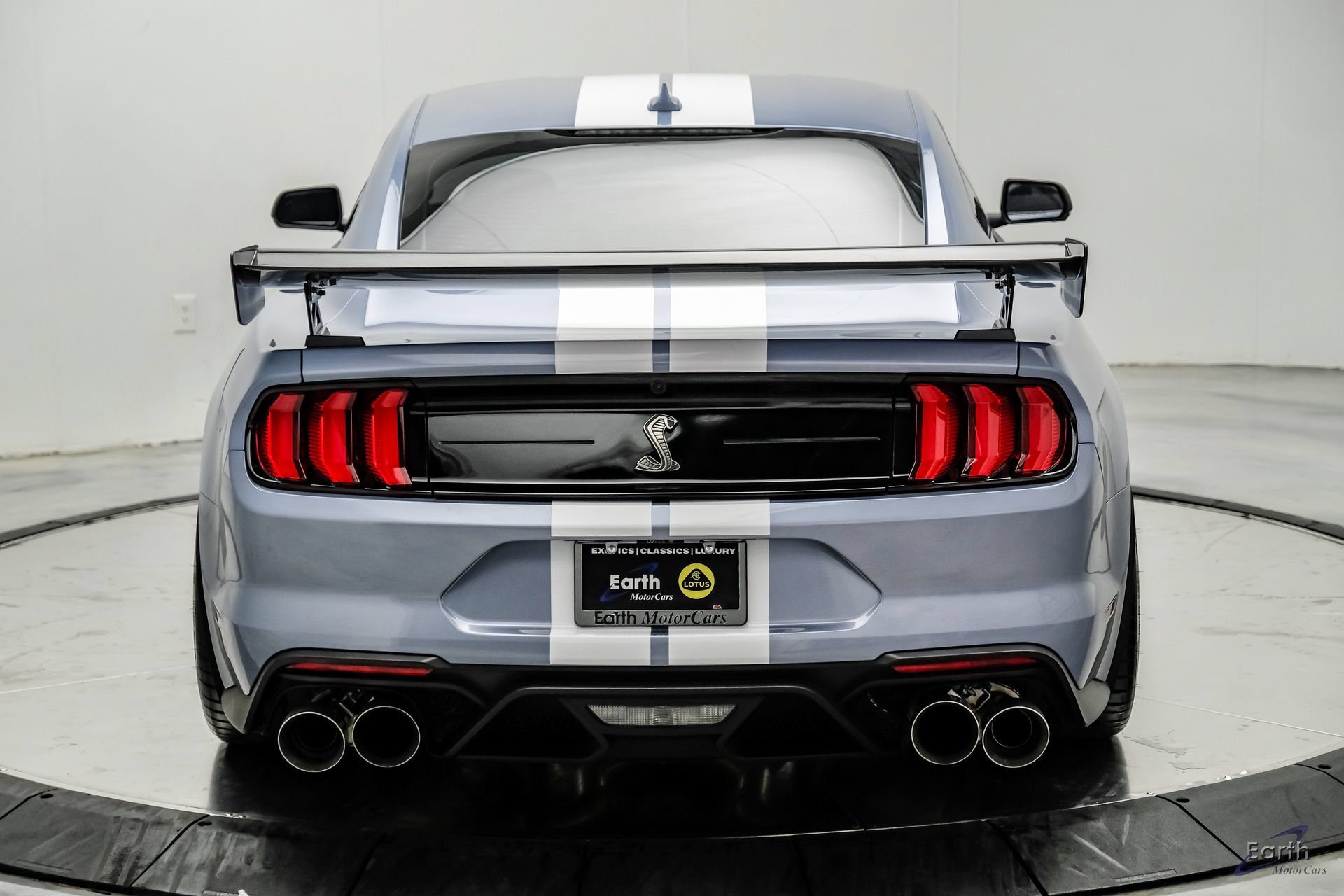 Used 2022 Ford Mustang Shelby GT500 w/ Technology Package RWD image 16