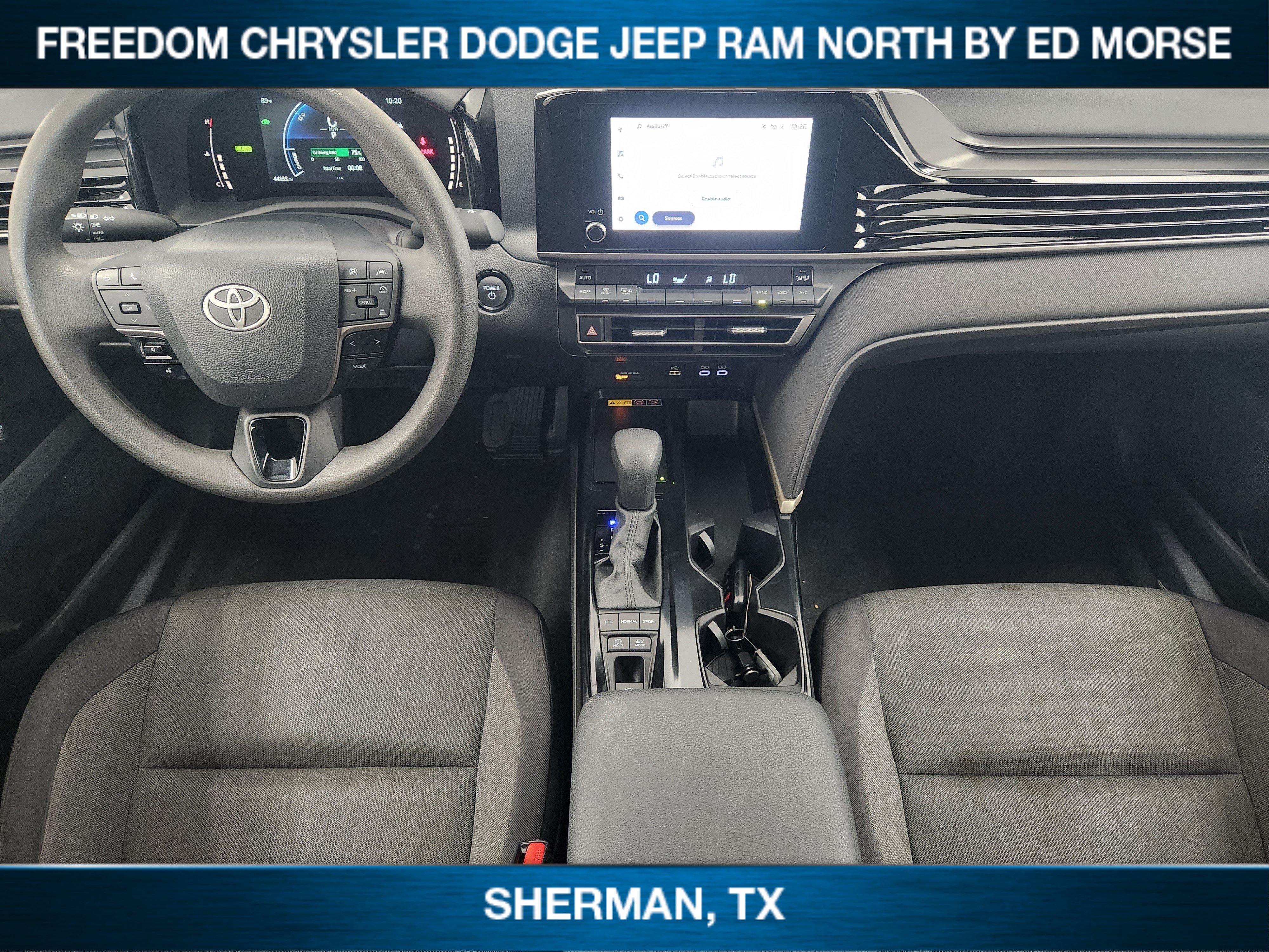 Used 2025 Toyota Camry LE FWD image 18