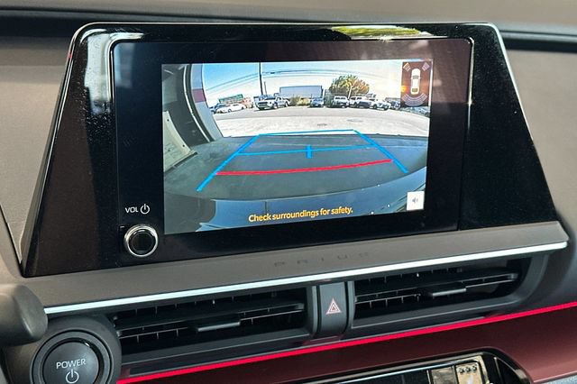 Used 2025 Toyota Prius Plug-In Hybrid FWD image 22
