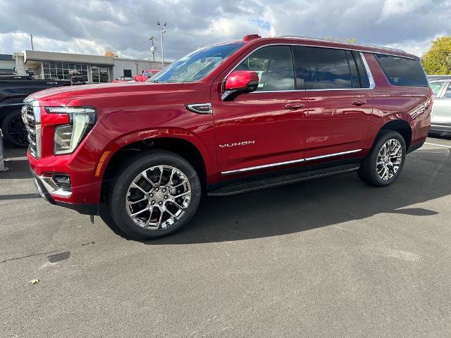 New 2026 GMC Yukon XL Elevation AWD/4WD image 2