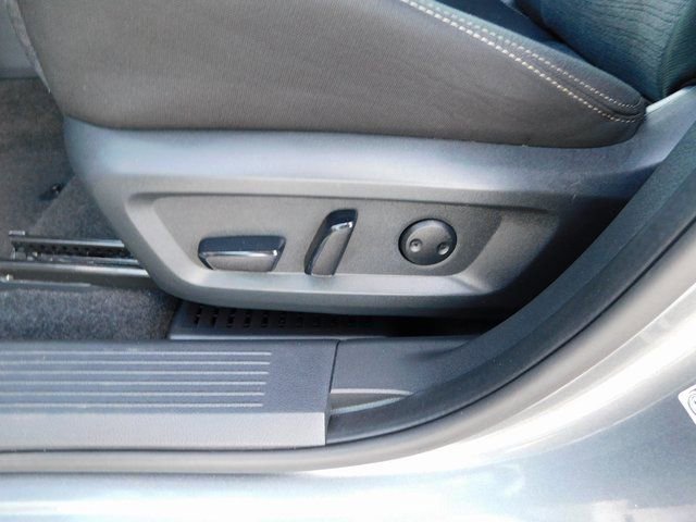 Used 2023 Nissan Rogue SV image 13