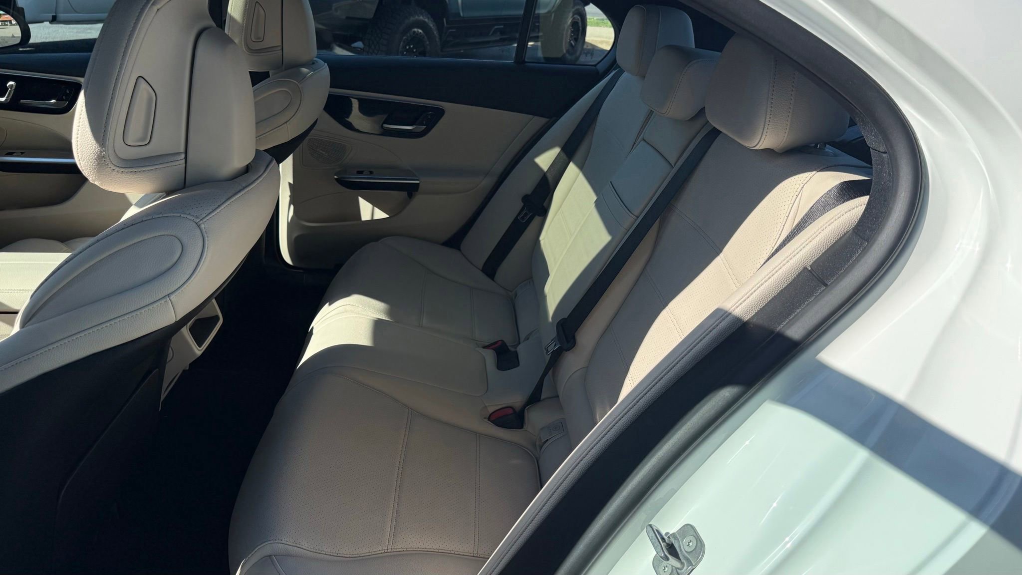 Used 2025 Mercedes-Benz C 300 Sedan image 28