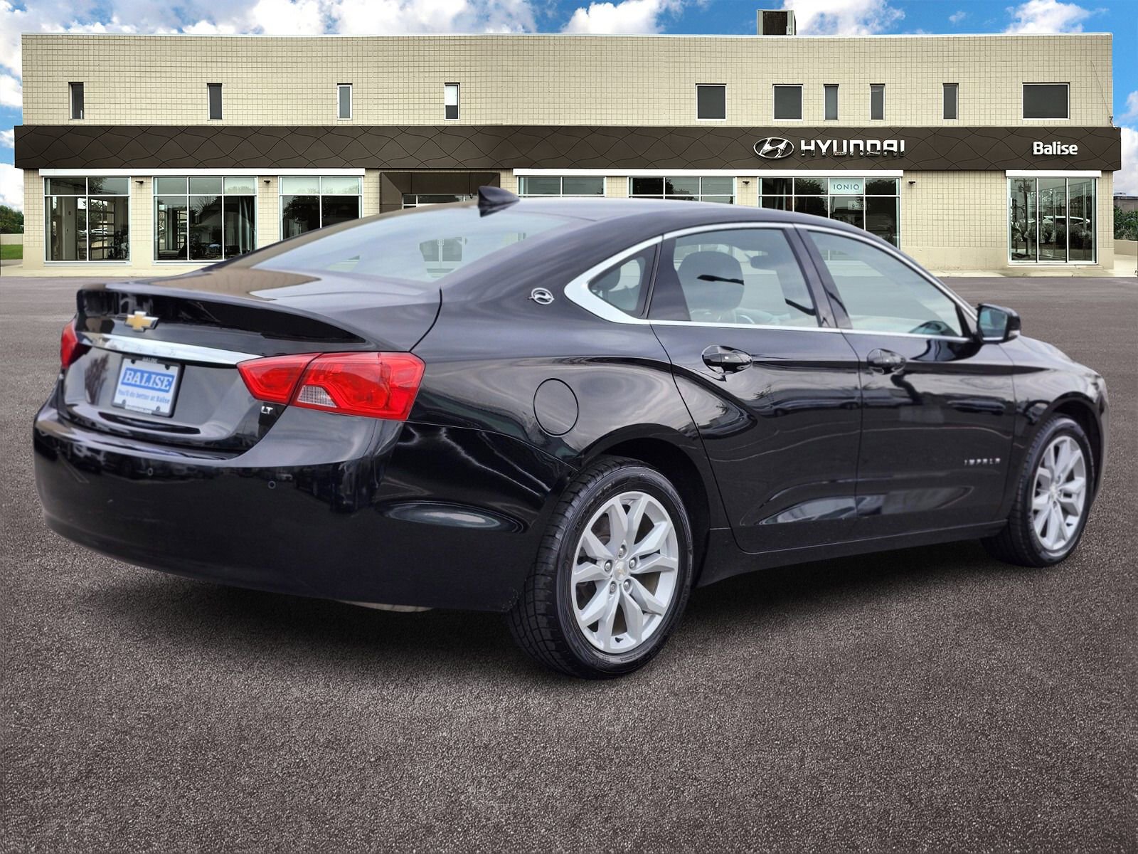 Used 2019 Chevrolet Impala LT w/ LT Convenience Package image 3
