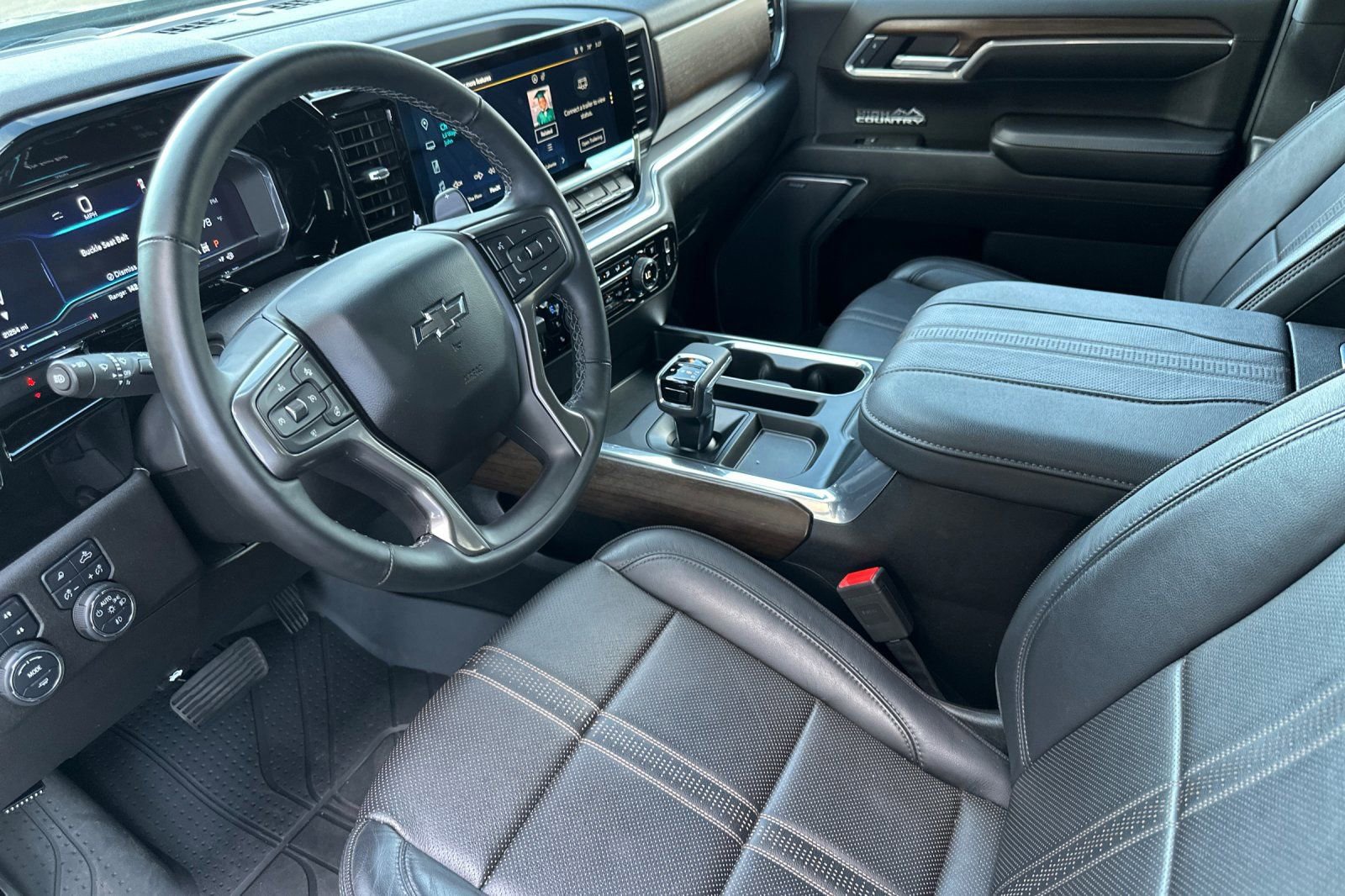 Certified 2025 Chevrolet Silverado 1500 High Country w/ Midnight Edition image 10