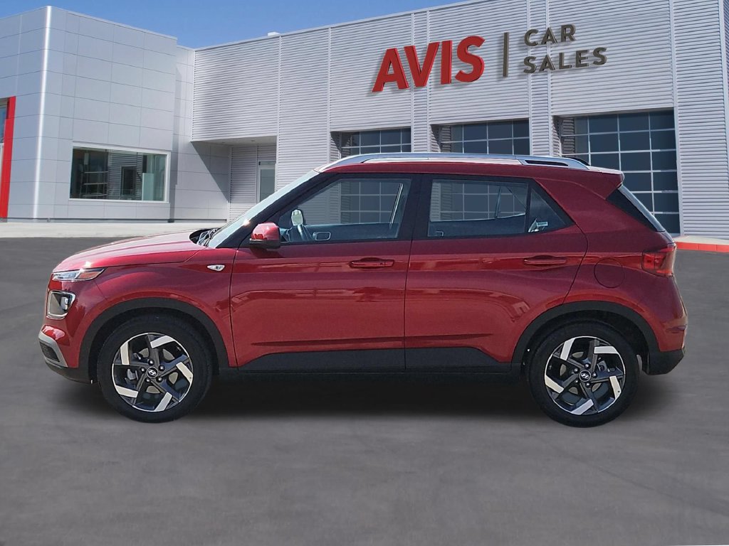 Used 2025 Hyundai Venue SEL FWD image 10