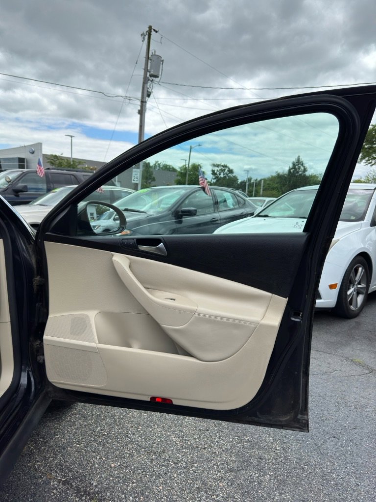 Used 2010 Volkswagen Passat Komfort image 8