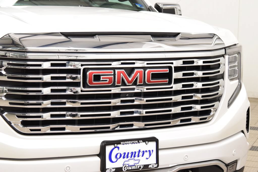 Used 2024 GMC Sierra 1500 Denali w/ Denali Reserve Package AWD/4WD image 11