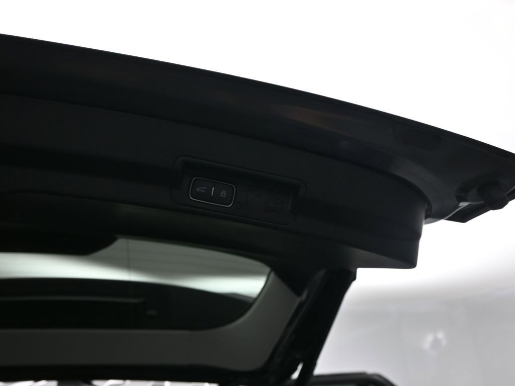 Certified 2025 Ford Explorer Active image 21