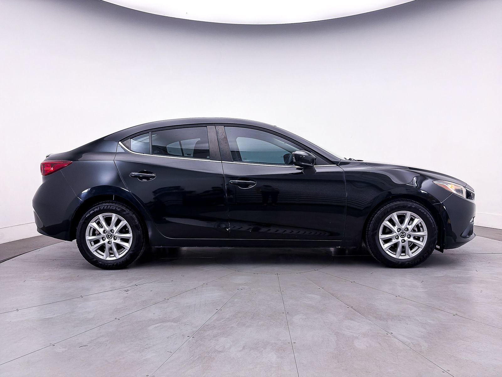 Used 2016 MAZDA MAZDA3 i Touring FWD image 33